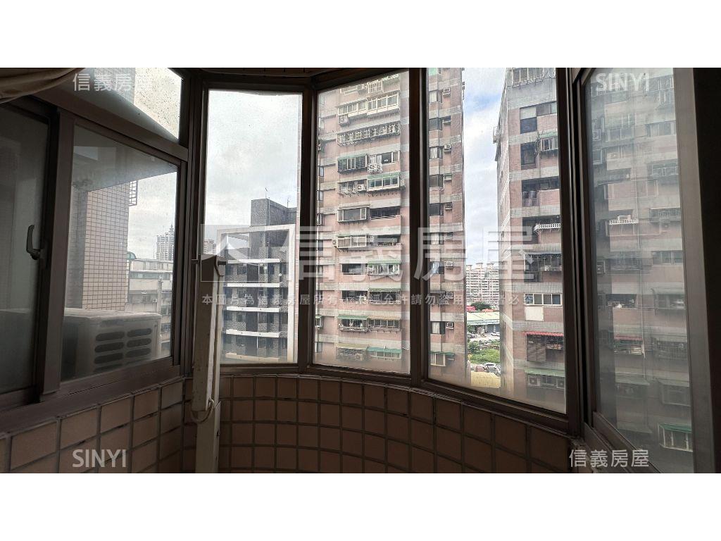 學成新都大兩房車位房屋室內格局與周邊環境