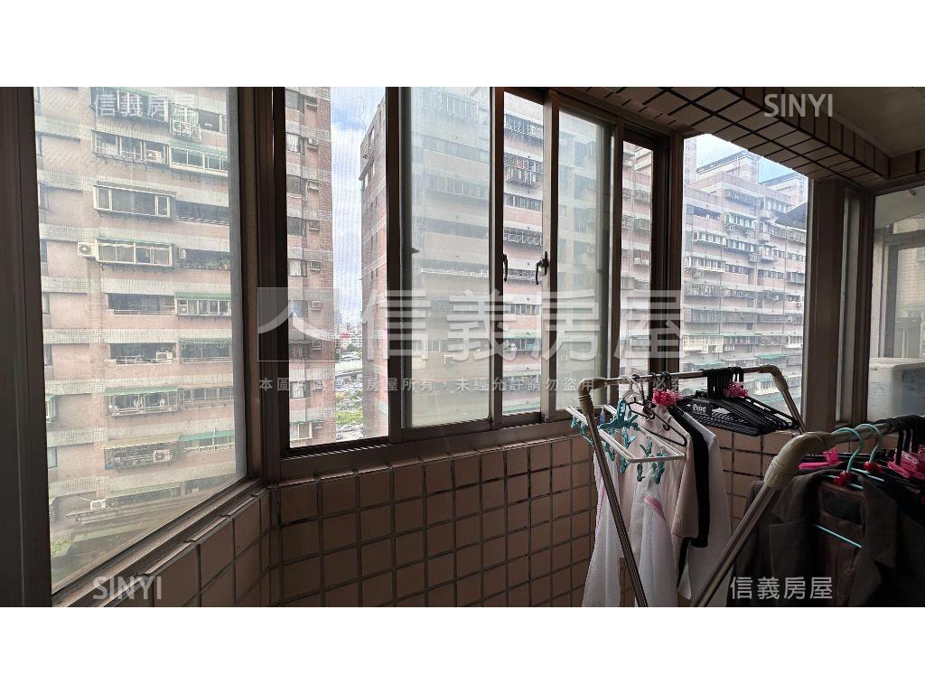 學成新都大兩房車位房屋室內格局與周邊環境
