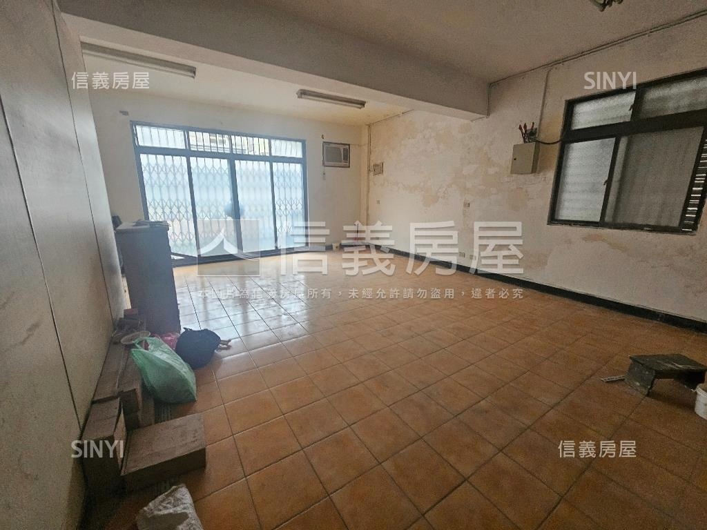 土城乙工大空間廠房房屋室內格局與周邊環境