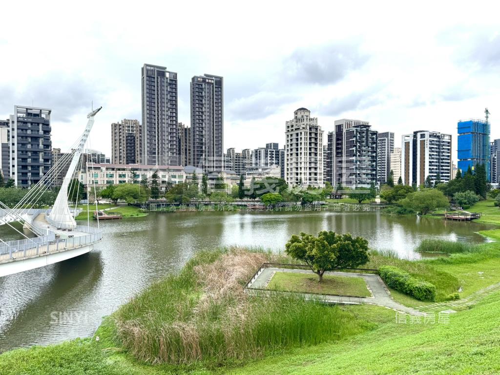 川玥河景三房車位房屋室內格局與周邊環境