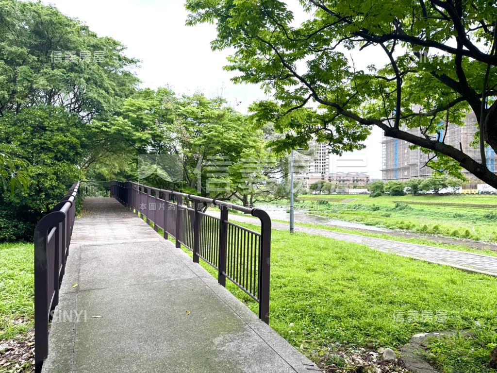 川玥河景三房車位房屋室內格局與周邊環境