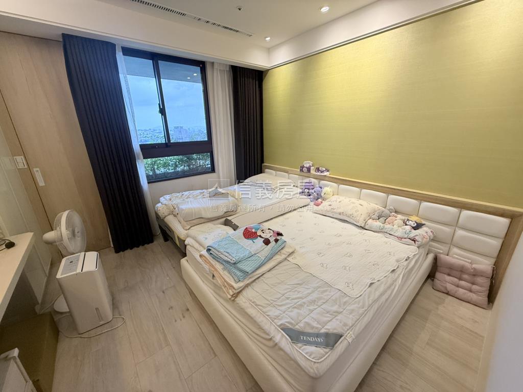 久樘香坡高樓四房雙車房屋室內格局與周邊環境