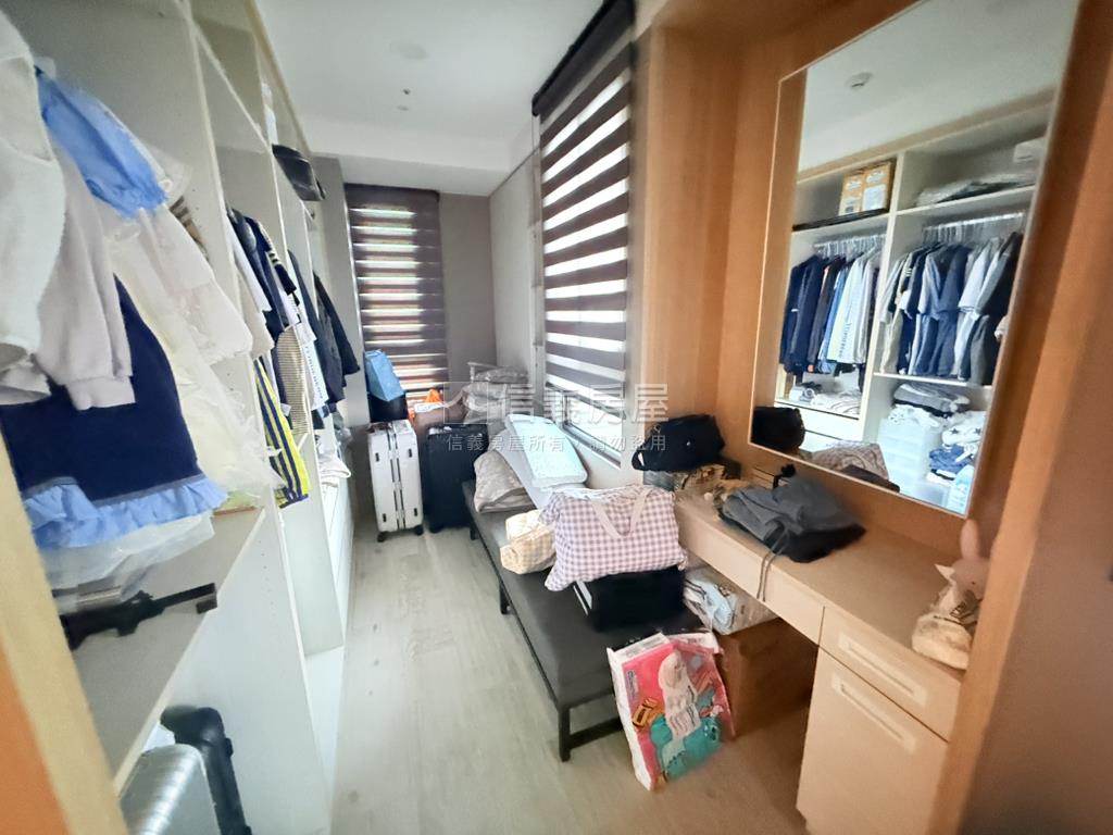 久樘香坡高樓四房雙車房屋室內格局與周邊環境