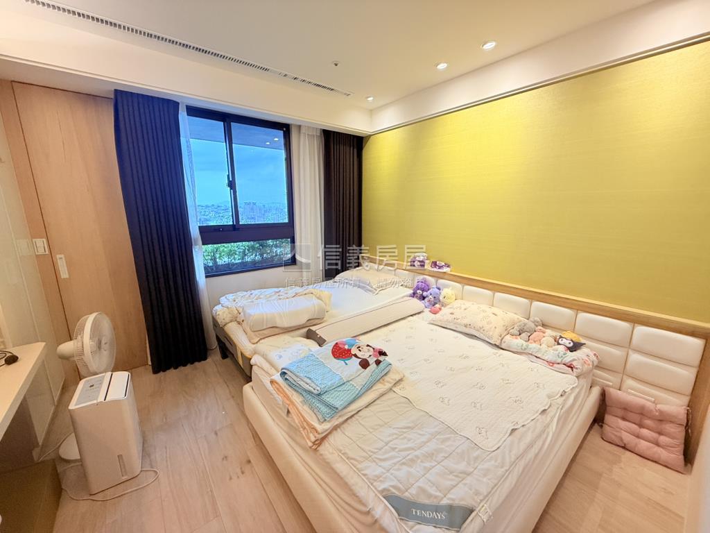 久樘香坡高樓四房雙車房屋室內格局與周邊環境