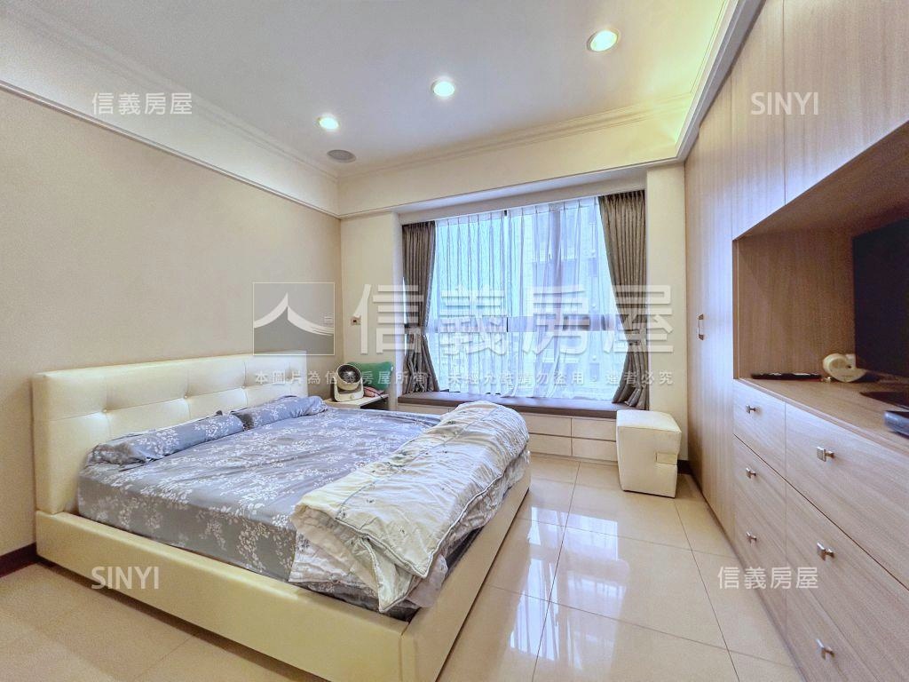 專任源峰寬庭綠意盎然美屋房屋室內格局與周邊環境