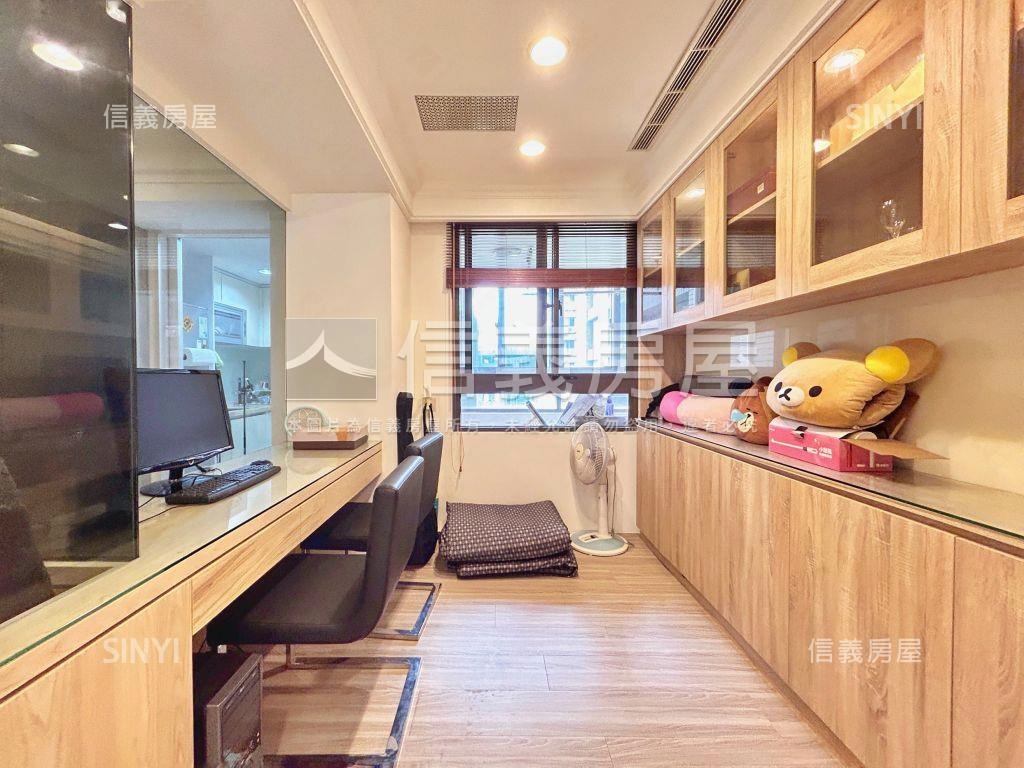 專任源峰寬庭綠意盎然美屋房屋室內格局與周邊環境