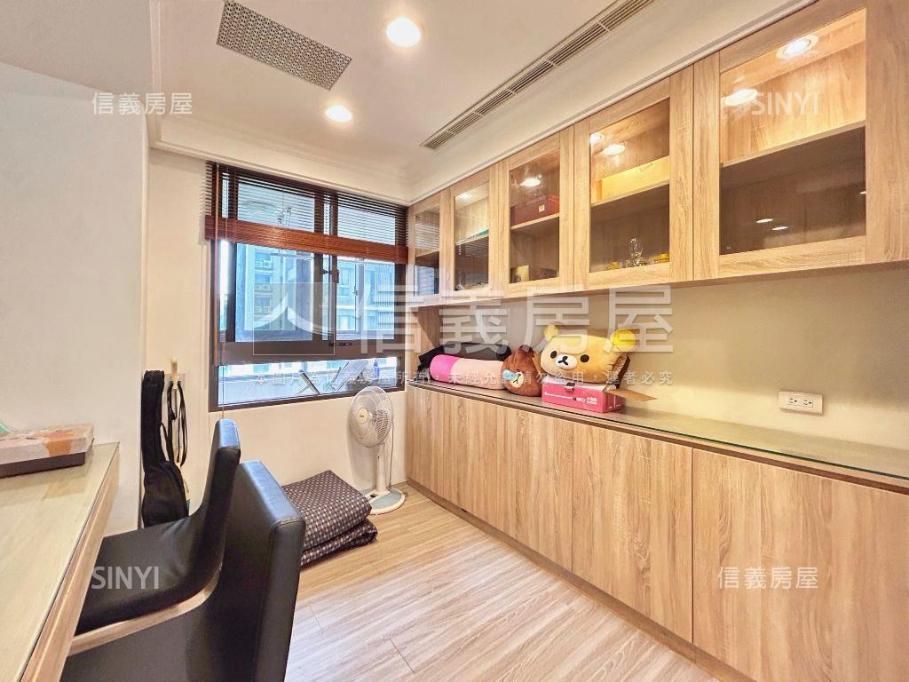 專任源峰寬庭綠意盎然美屋房屋室內格局與周邊環境