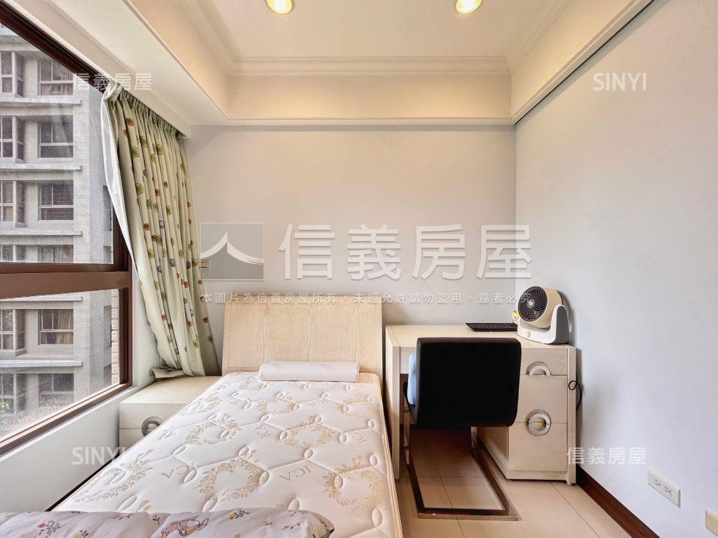 專任源峰寬庭綠意盎然美屋房屋室內格局與周邊環境