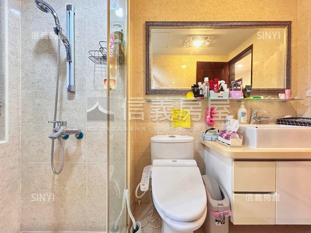 專任源峰寬庭綠意盎然美屋房屋室內格局與周邊環境