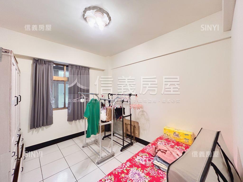 小坡邊間裝潢兩房房屋室內格局與周邊環境