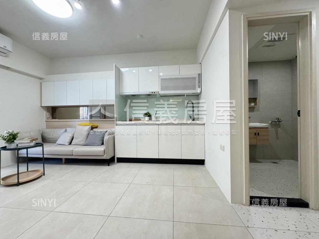 鹽埕愛河畔精裝２房美宅房屋室內格局與周邊環境