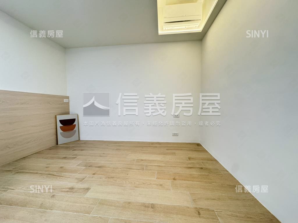 鹽埕愛河畔精裝２房美宅房屋室內格局與周邊環境