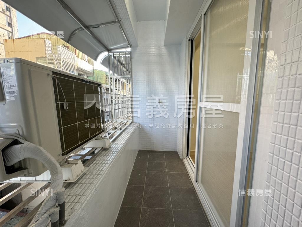 鹽埕愛河畔精裝２房美宅房屋室內格局與周邊環境