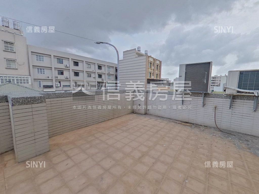 鳳甲大地坪獨棟邊間透店房屋室內格局與周邊環境