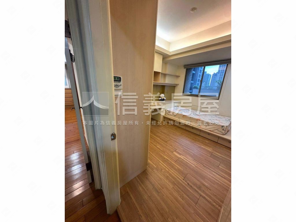 龍寶方圓裝潢屋房屋室內格局與周邊環境