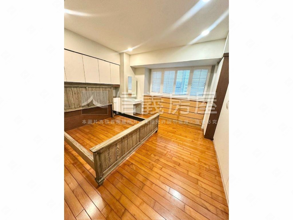 龍寶方圓裝潢屋房屋室內格局與周邊環境