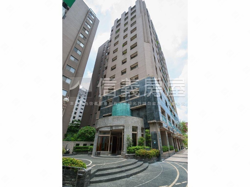 龍寶方圓裝潢屋房屋室內格局與周邊環境