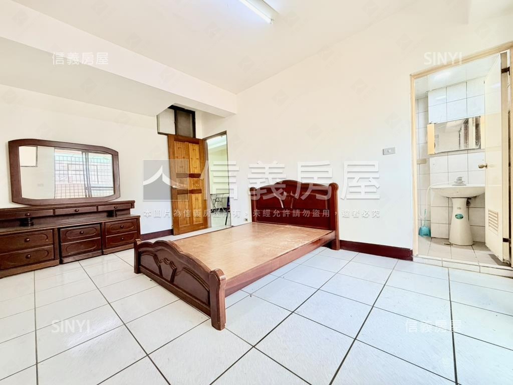 專任！水湳３房免千萬！房屋室內格局與周邊環境