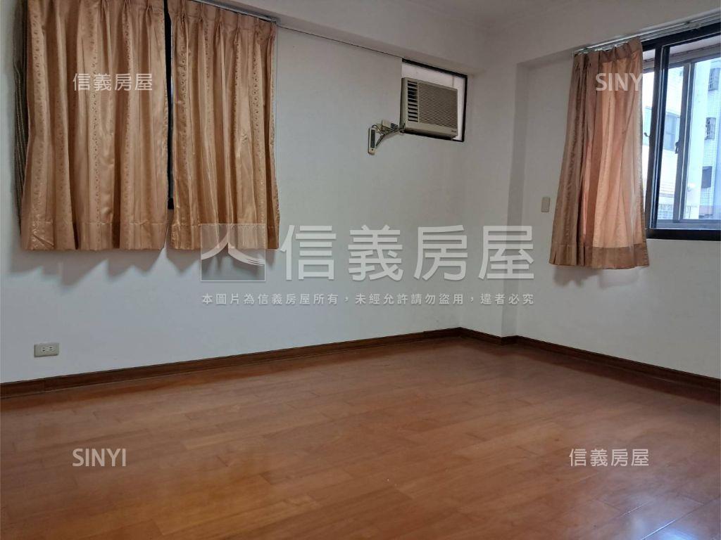 豐原中山路三房平面車位房屋室內格局與周邊環境