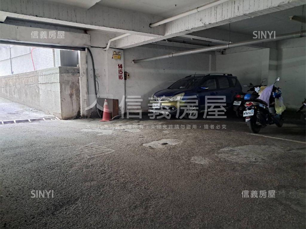 豐原中山路三房平面車位房屋室內格局與周邊環境