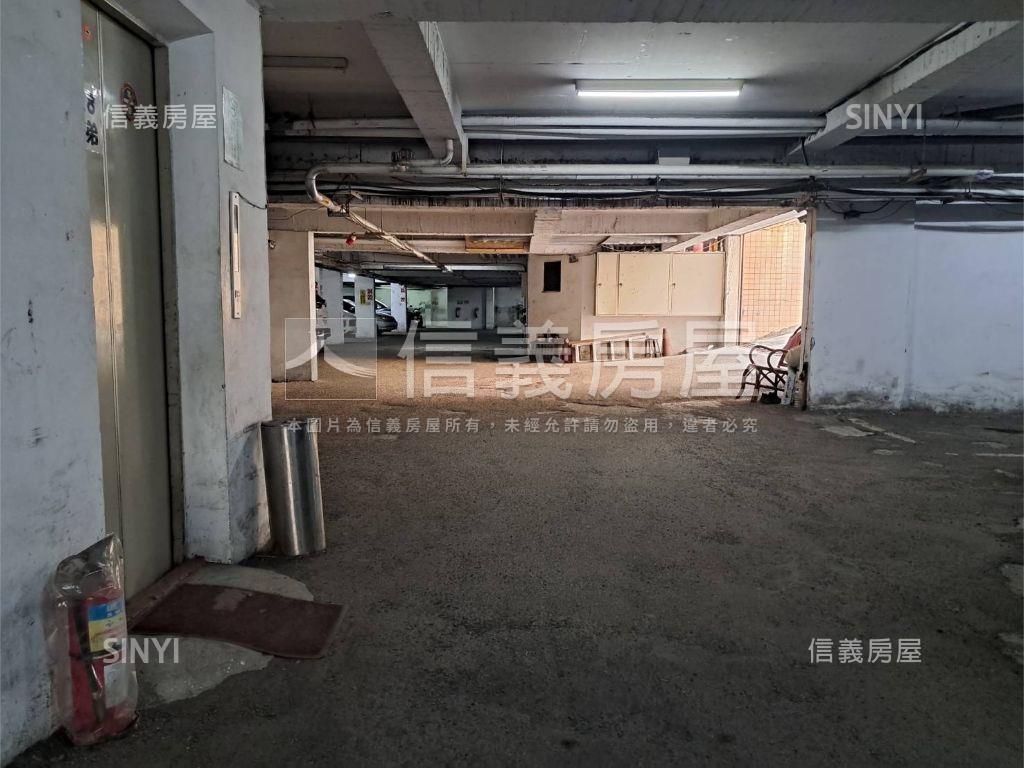 豐原中山路三房平面車位房屋室內格局與周邊環境