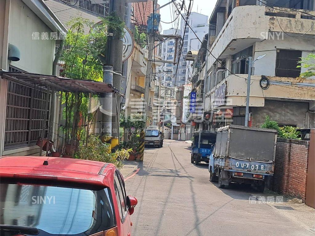 豐原中山路三房平面車位房屋室內格局與周邊環境