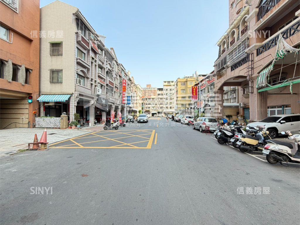 文藻學區精裝大樓含車位房屋室內格局與周邊環境