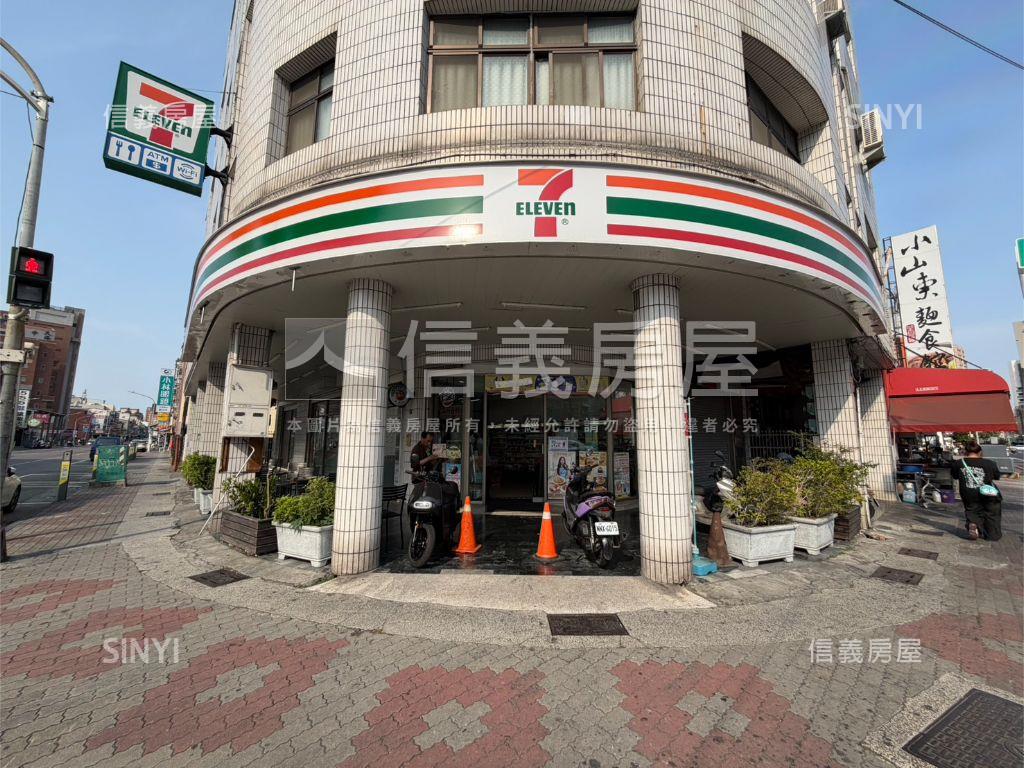 文藻學區精裝大樓含車位房屋室內格局與周邊環境