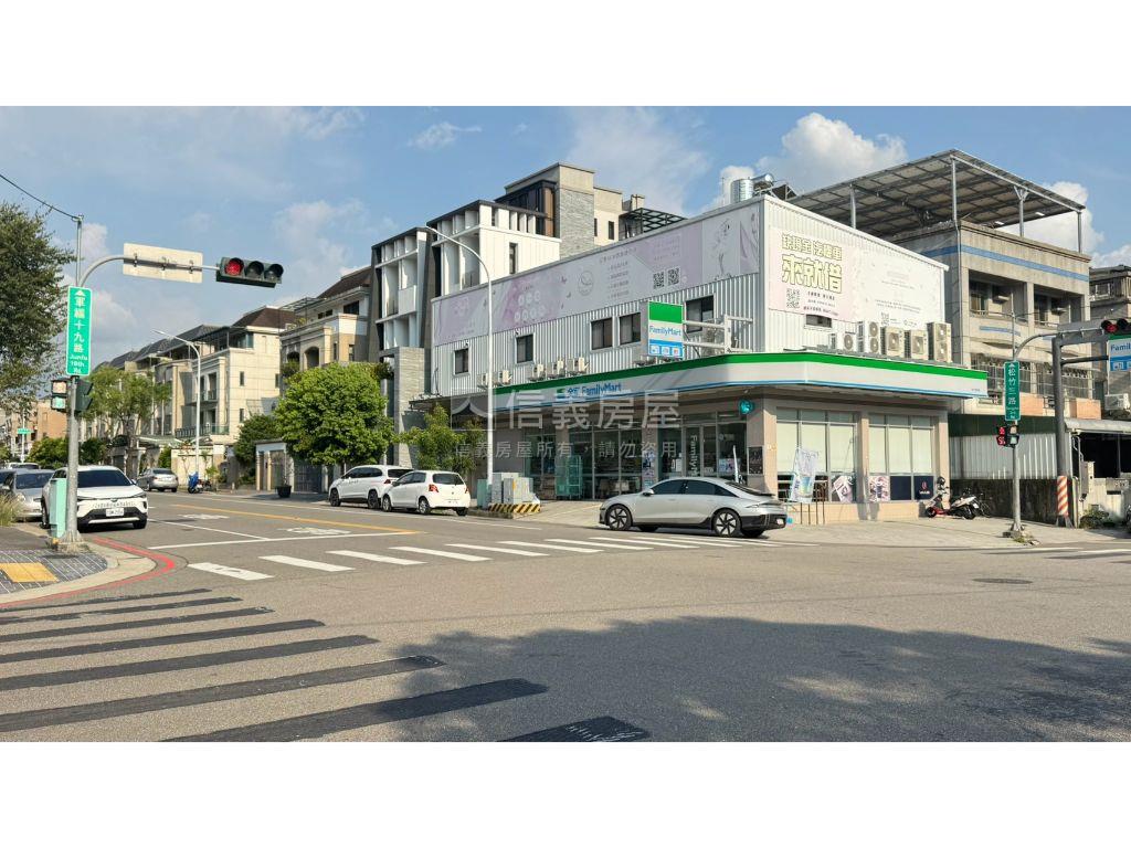 順天景美朝南樹梢四房平車房屋室內格局與周邊環境