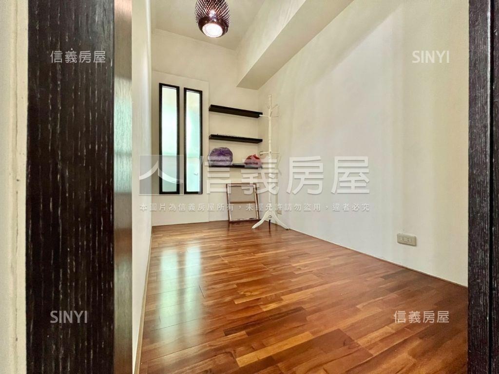 北區採光溫馨２＋１附車位房屋室內格局與周邊環境