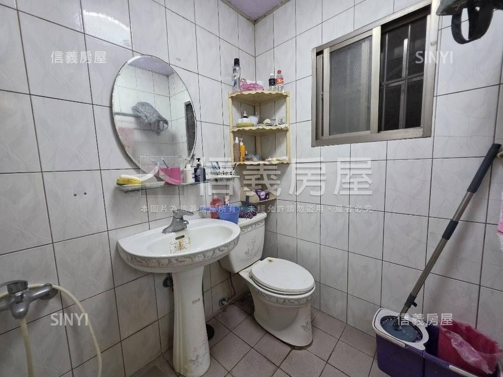 力行公寓美二樓房屋室內格局與周邊環境