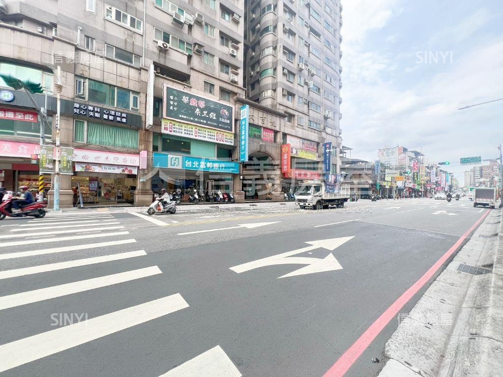 凱旋門★金店面★房屋室內格局與周邊環境