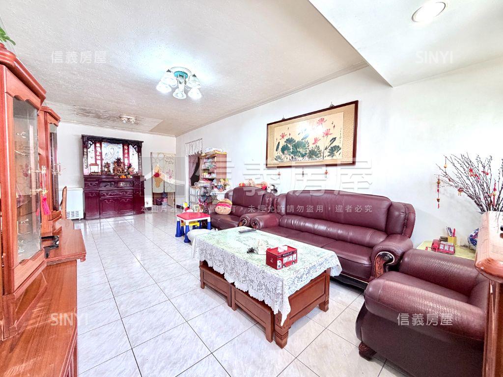 麗山學區稀有釋出大三房房屋室內格局與周邊環境