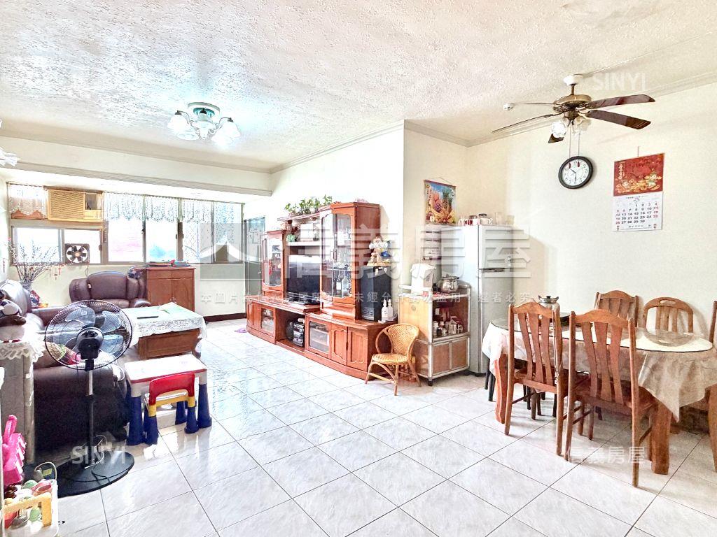 麗山學區稀有釋出大三房房屋室內格局與周邊環境