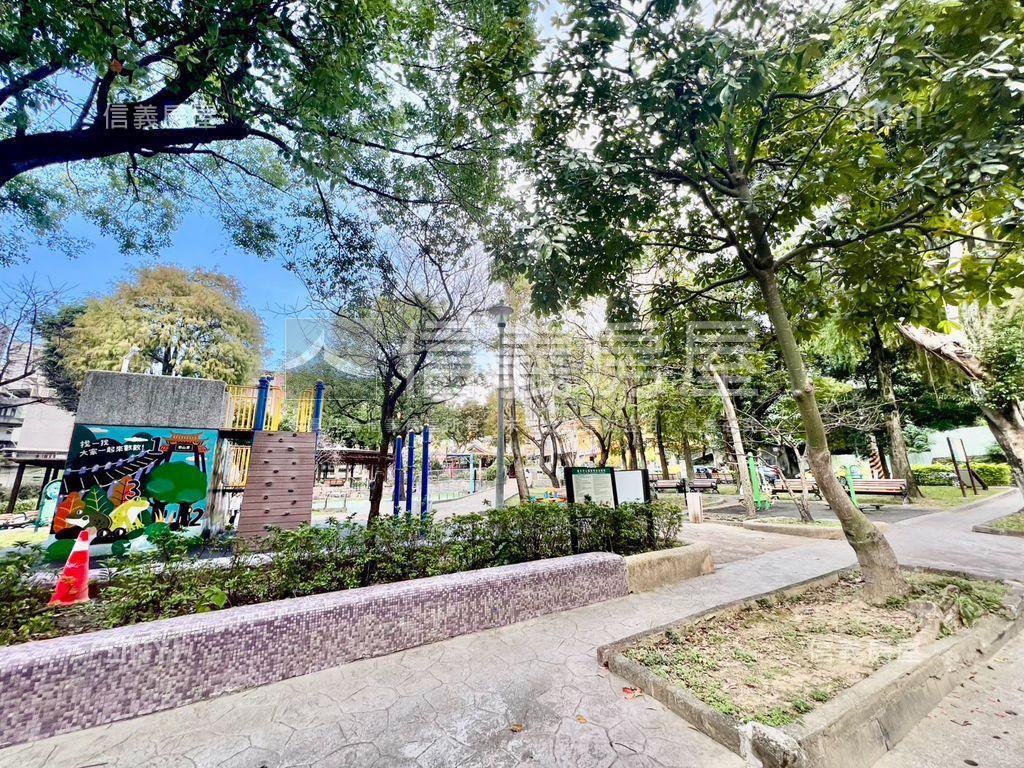 麗山學區稀有釋出大三房房屋室內格局與周邊環境