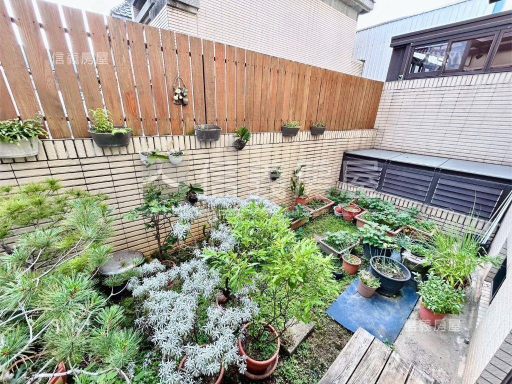 獨棟近７４後院大面寬別墅房屋室內格局與周邊環境