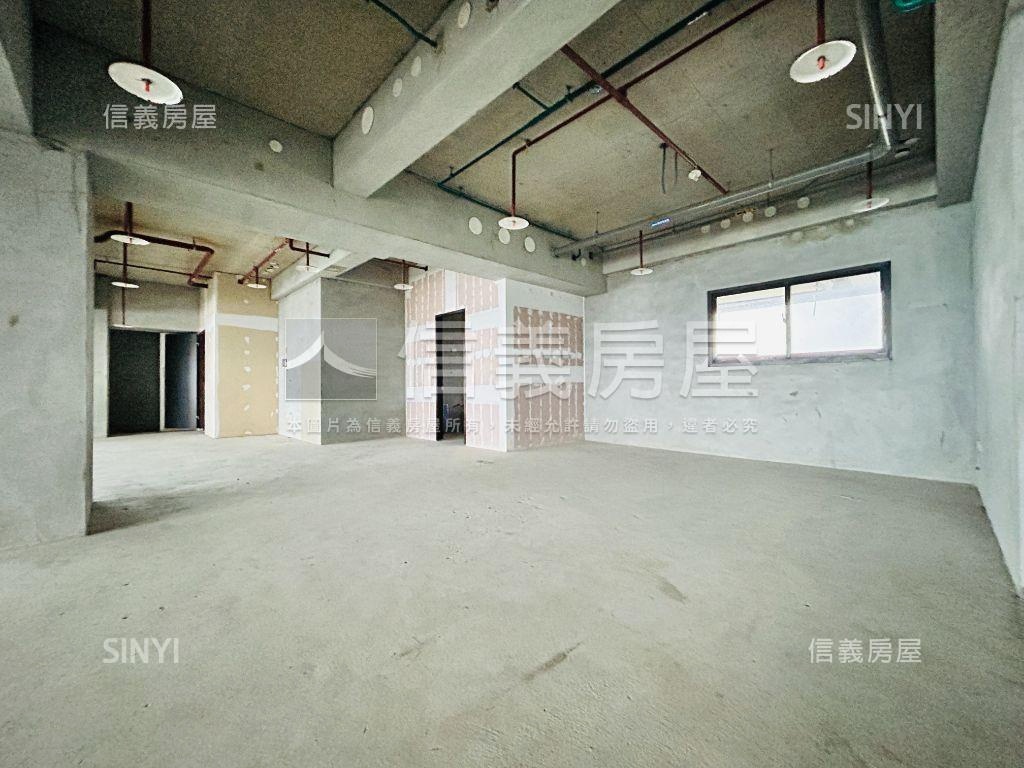 寬玥海上皇宮藍海彩霞房屋室內格局與周邊環境