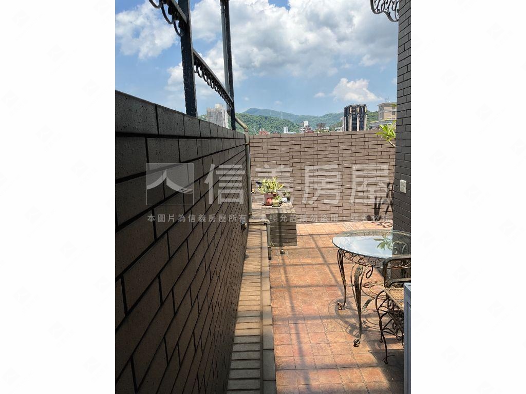 精緻歐風典雅景觀露臺房屋室內格局與周邊環境