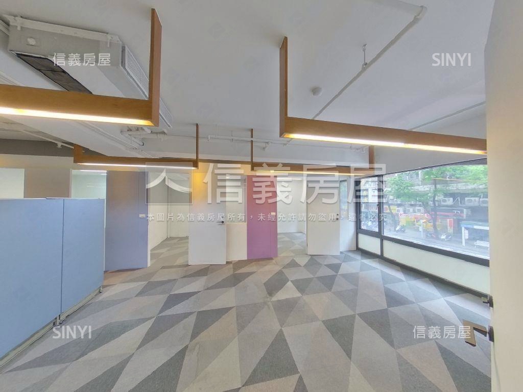 中山晶華面寬可掛招牌店辦房屋室內格局與周邊環境