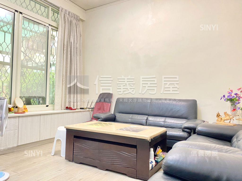 採光熱河邊間透天前院停車房屋室內格局與周邊環境