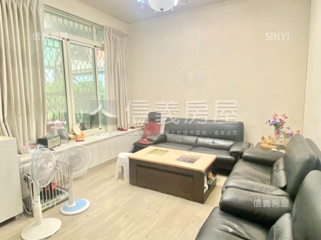 採光熱河邊間透天前院停車房屋室內格局與周邊環境