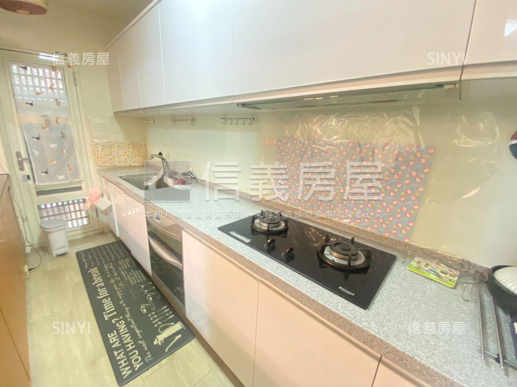 採光熱河邊間透天前院停車房屋室內格局與周邊環境