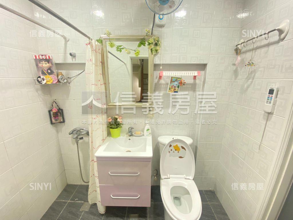 採光熱河邊間透天前院停車房屋室內格局與周邊環境