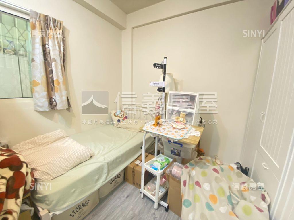 採光熱河邊間透天前院停車房屋室內格局與周邊環境
