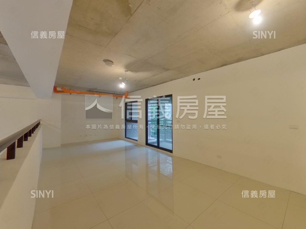 專任未來Ｇ１２大面寬店面房屋室內格局與周邊環境
