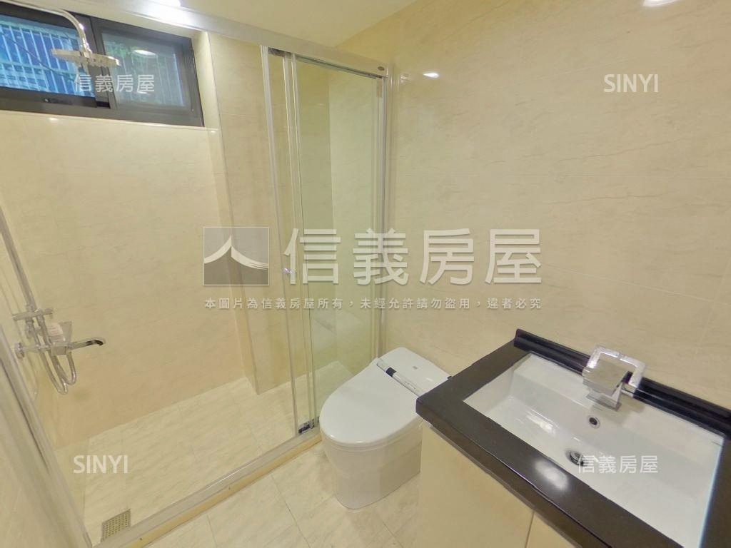 專任未來Ｇ１２大面寬店面房屋室內格局與周邊環境