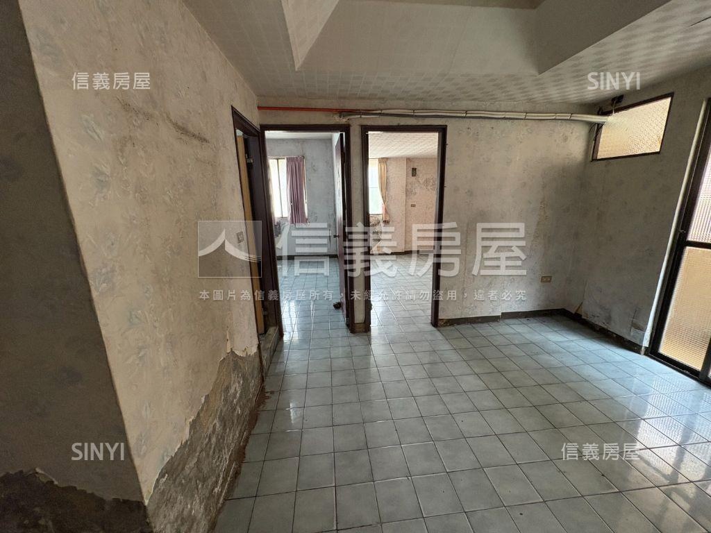 近利南市場低總價三樓公寓房屋室內格局與周邊環境