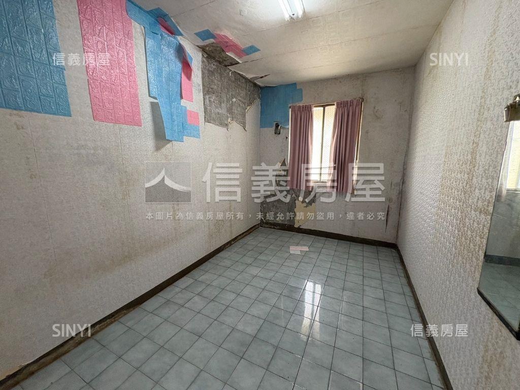 近利南市場低總價三樓公寓房屋室內格局與周邊環境