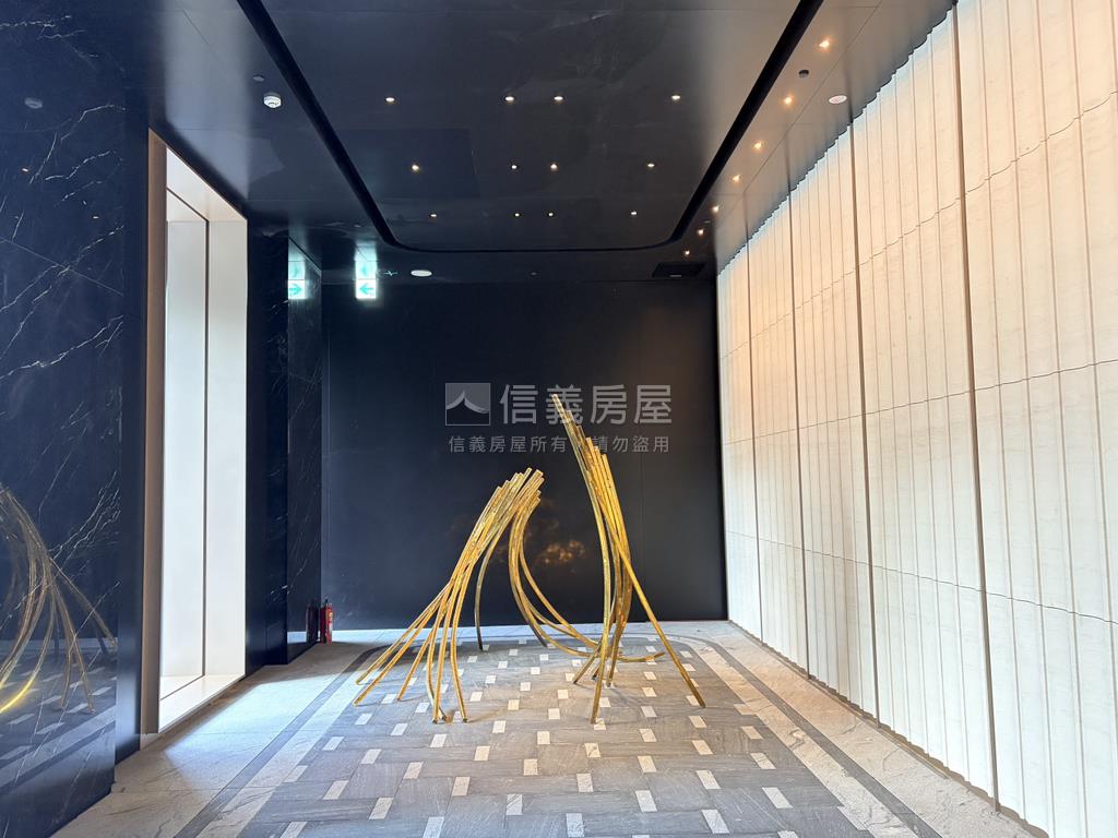馥華艾美．尊榮豪邸房屋室內格局與周邊環境
