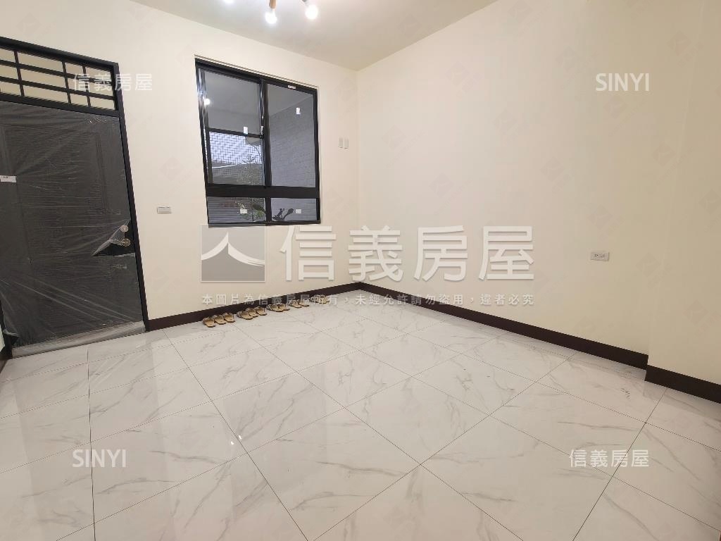 近鳳山體育館翻新透天房屋室內格局與周邊環境